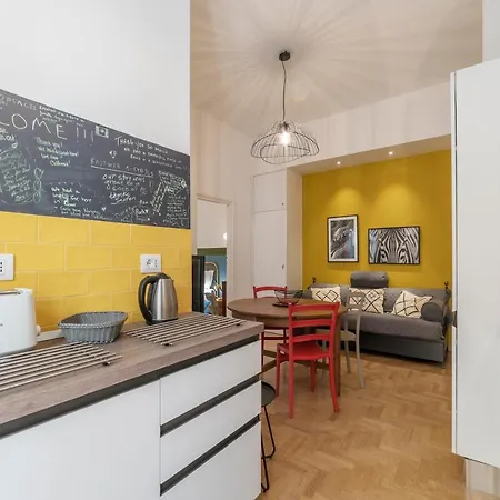 Guesthost - San Giovanni Laterano Cozy Flat Daire Roma