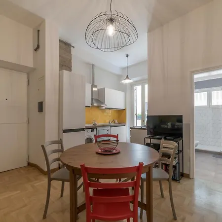 Daire Guesthost - San Giovanni Laterano Cozy Flat