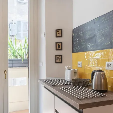 Guesthost - San Giovanni Laterano Cozy Flat Daire Roma