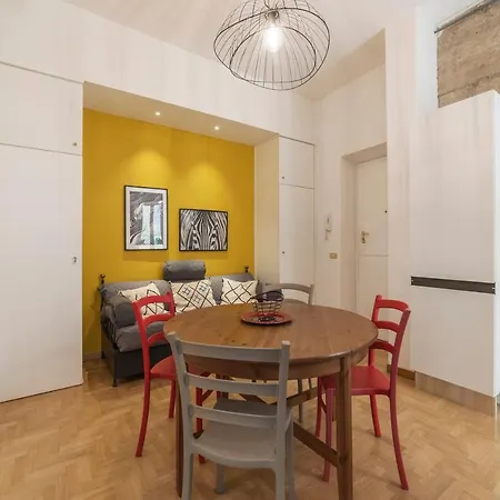 Daire Guesthost - San Giovanni Laterano Cozy Flat Roma