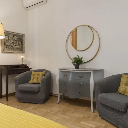 Guesthost - San Giovanni Laterano Cozy Flat Roma